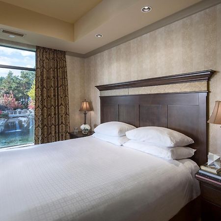 The Royal Kelowna - Bellstar Hotels & Resorts Dış mekan fotoğraf