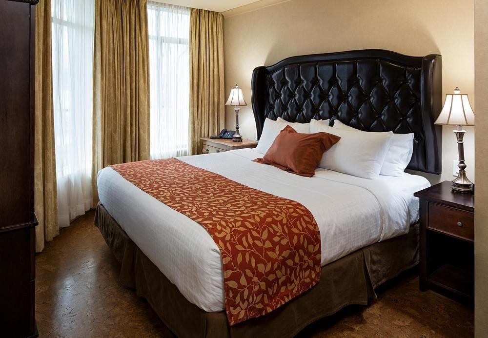 The Royal Kelowna - Bellstar Hotels & Resorts Dış mekan fotoğraf