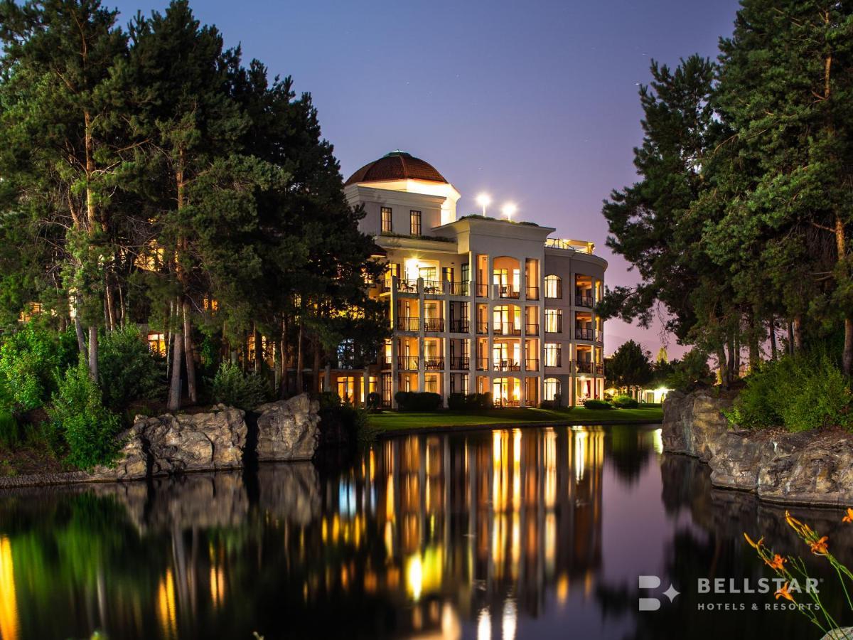 The Royal Kelowna - Bellstar Hotels & Resorts Dış mekan fotoğraf