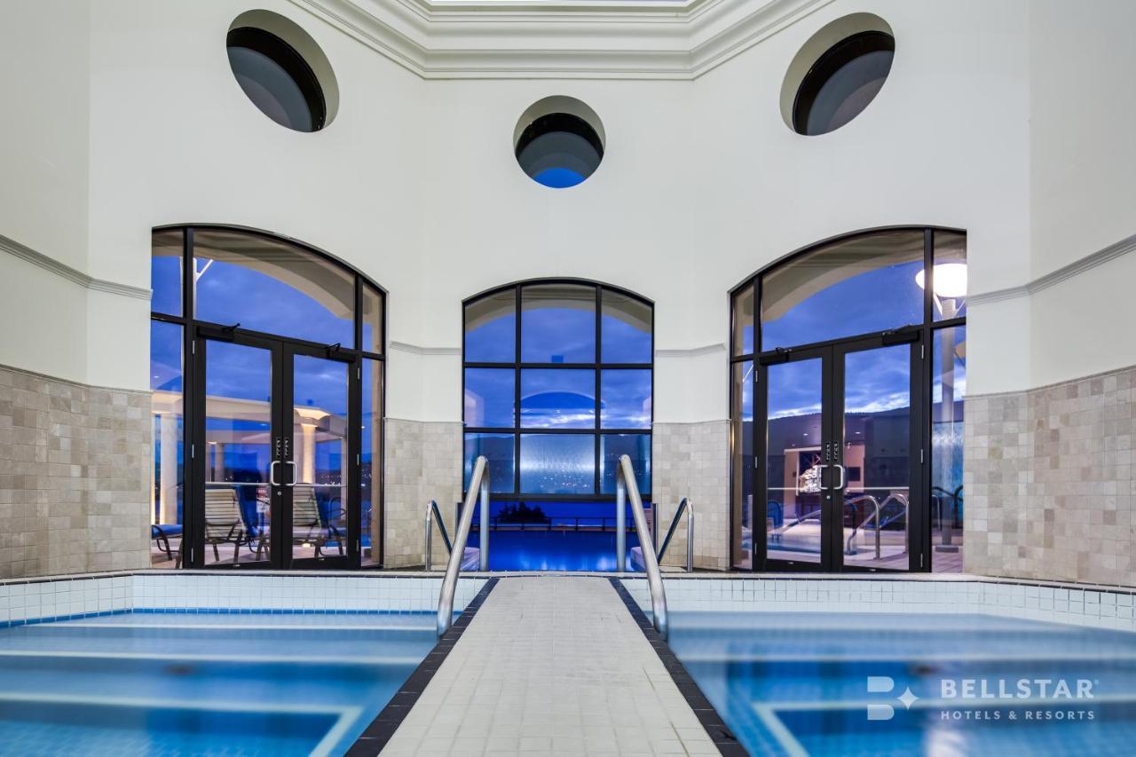 The Royal Kelowna - Bellstar Hotels & Resorts Dış mekan fotoğraf