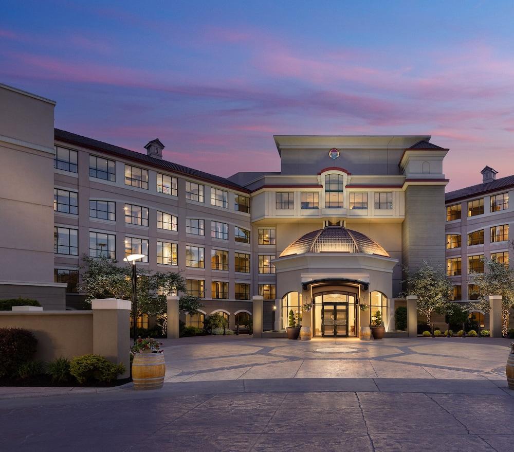 The Royal Kelowna - Bellstar Hotels & Resorts Dış mekan fotoğraf